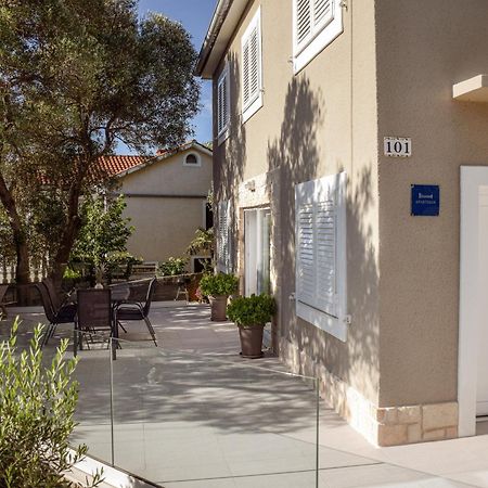 Apartments Petra Risika Εξωτερικό φωτογραφία