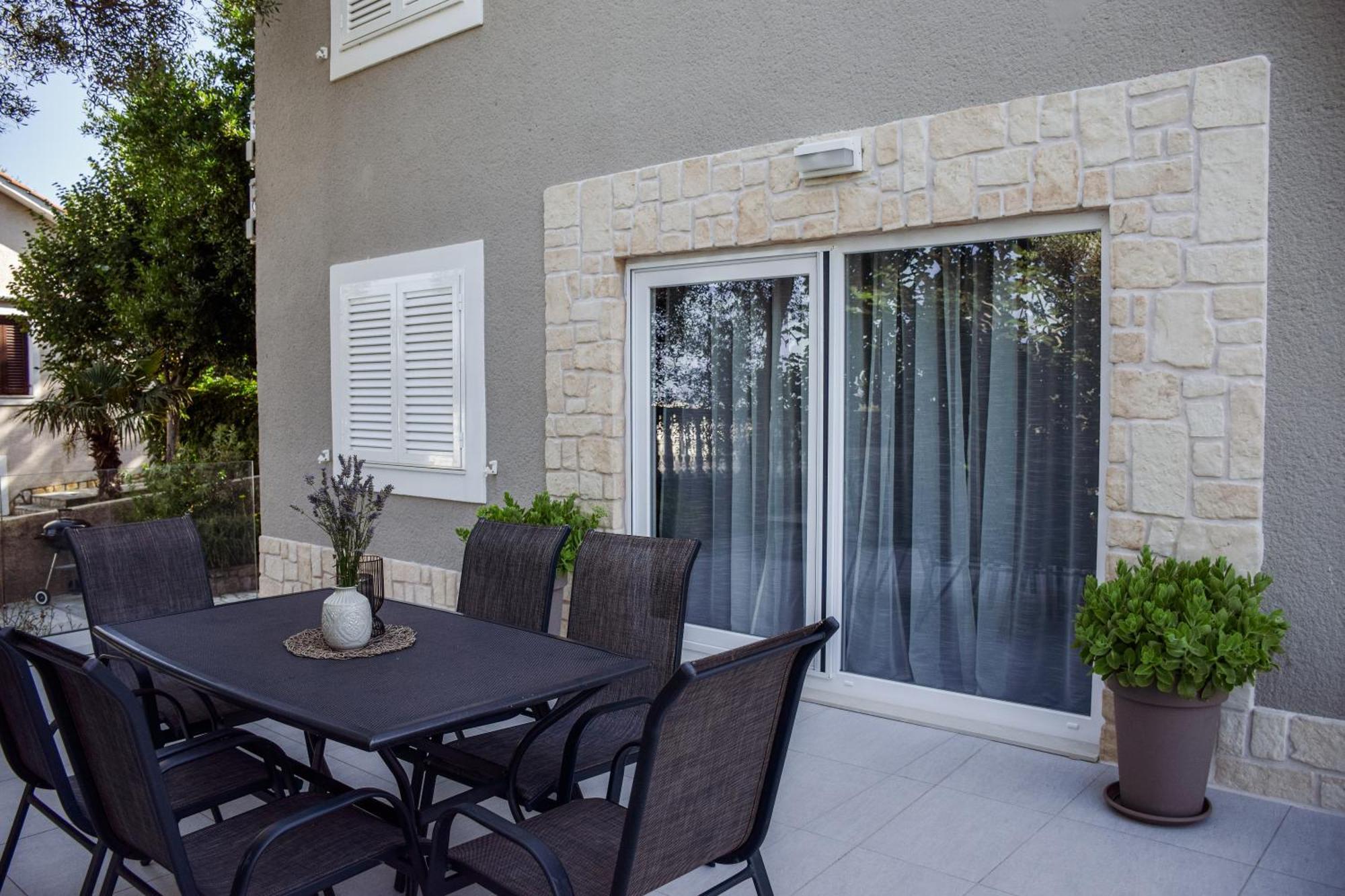 Apartments Petra Risika Εξωτερικό φωτογραφία